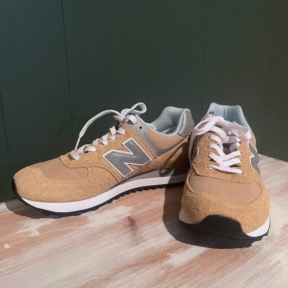 New Balance 574 Sneakers, Gold/Mustard Yellow, W10, NWOT - Picture 5 of 7